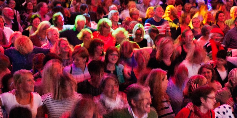 Singen macht glücklich: Online Rudelsingen 